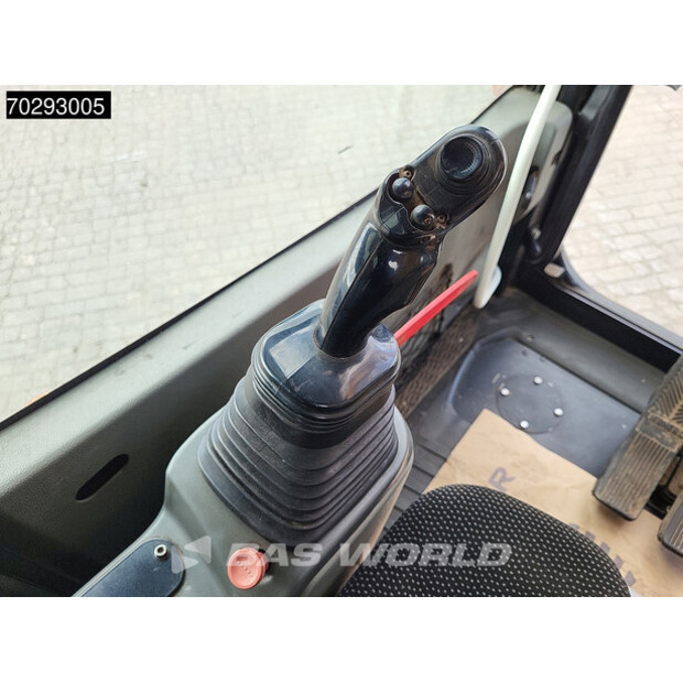 2017 ليبهير R926 LC-42103065