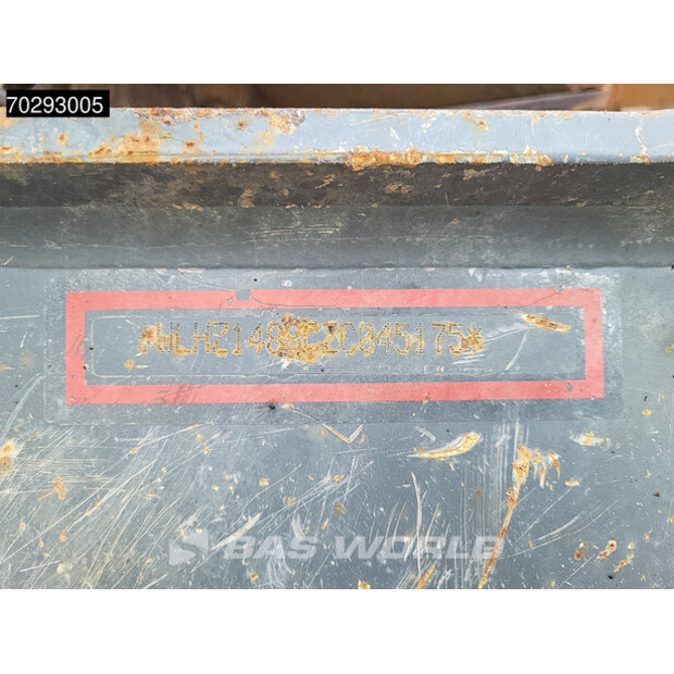 2017 ليبهير R926 LC-42103067