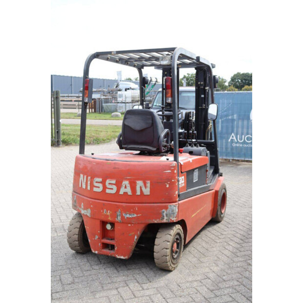 2002 نيسان G002L-30CU-42103667