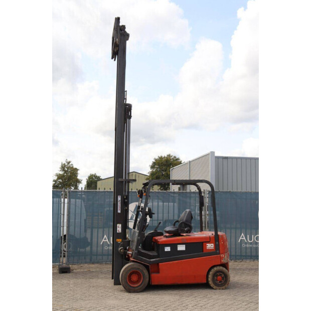 2002 نيسان G002L-30CU-42103696
