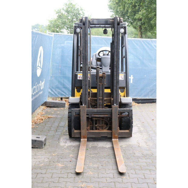 2007 يال GLP30-42103876