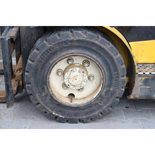 2007 يال GLP30-42103883