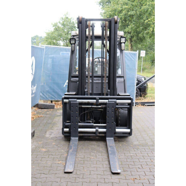 2006 يال GLP55MJ-42103928