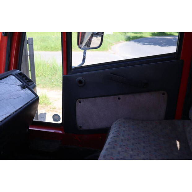 2004 Bucher BU 100-42104323