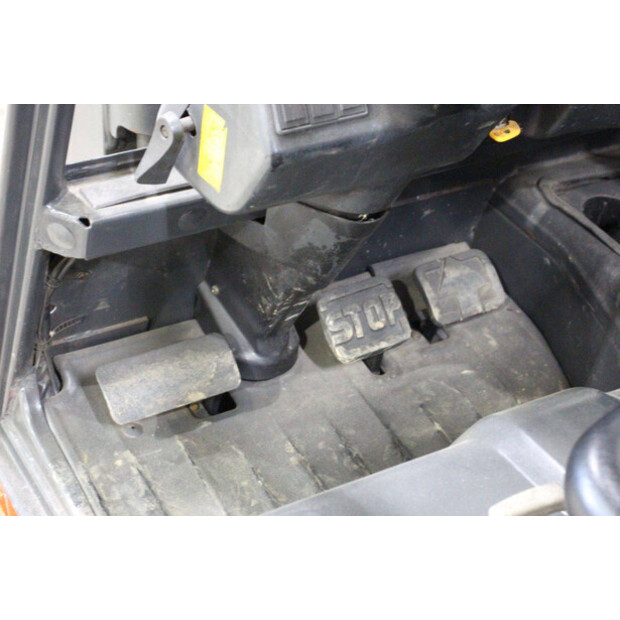 2000 ليندي E16C-02-42104523