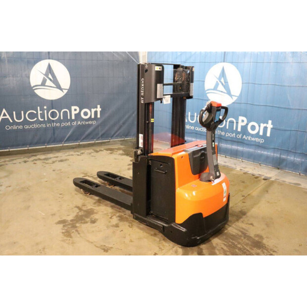 2022 Toyota SWE200D-42104830
