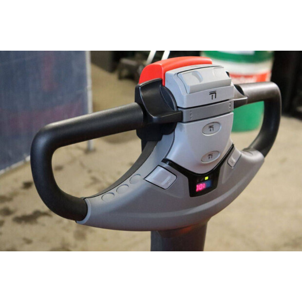 2022 Toyota SWE200D-42104845