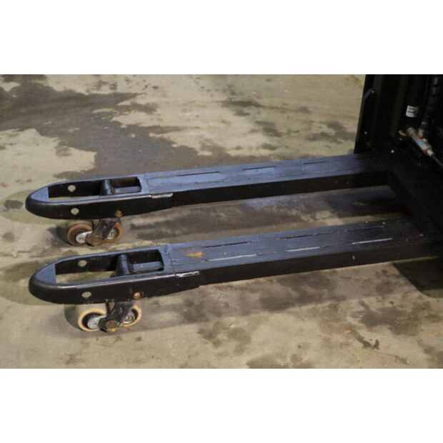 2022 Toyota SWE200D-42104853