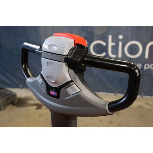 2020 Toyota SWE200D-42104872
