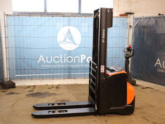 Image for PALLET STACKER 2014 Toyota SWE140L