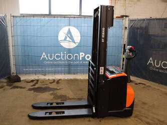 Image for PALLET STACKER 2014 BT SWE140L