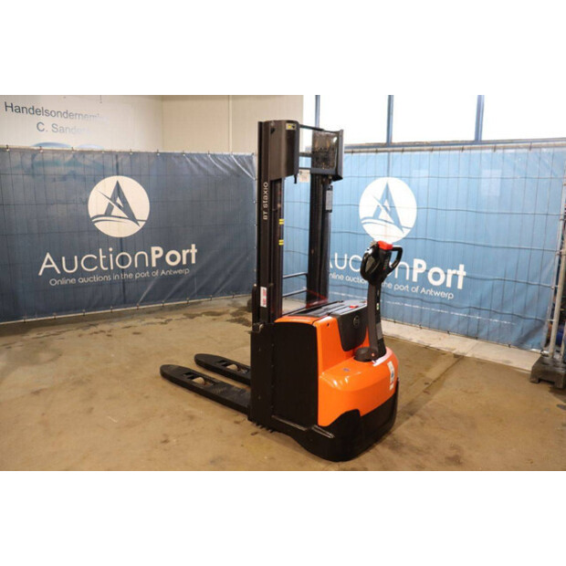 2014 بي تي SWE140L-42104912