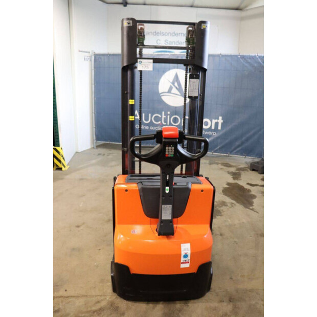2014 بي تي SWE140L-42104913