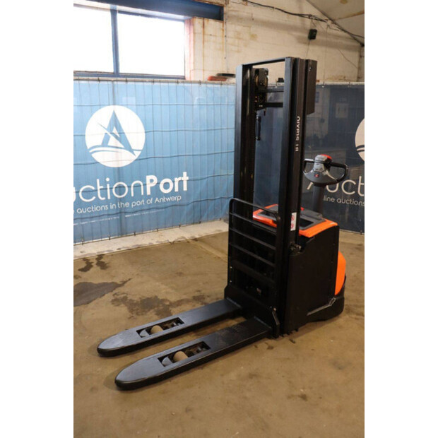2014 بي تي SWE140L-42104917