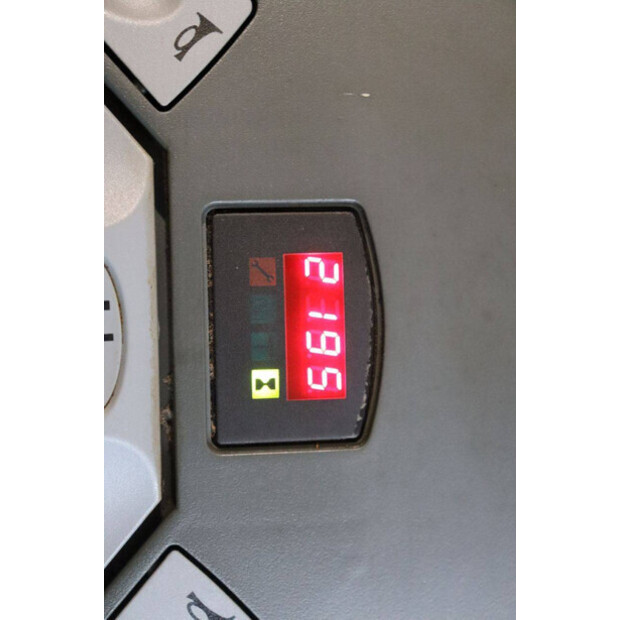 2014 بي تي SWE140L-42104930