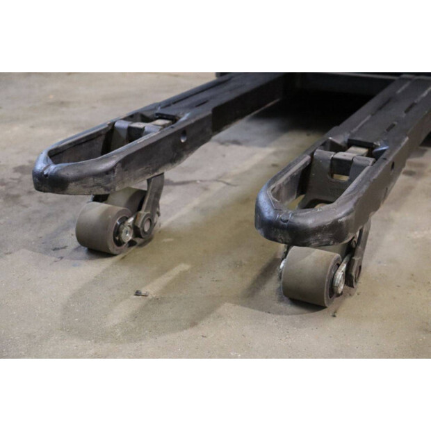 2017 Toyota SPE120L-42104995