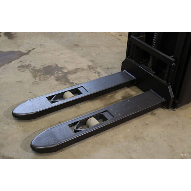 2018 Toyota SWE120-42105004
