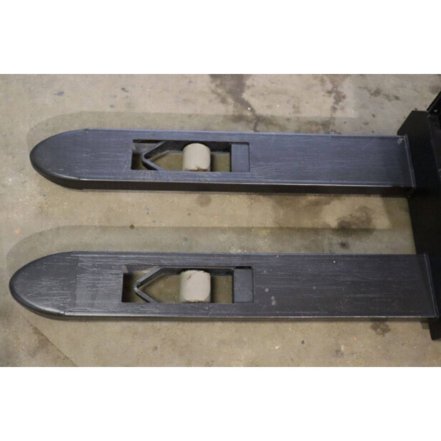 2018 Toyota SWE120-42105005