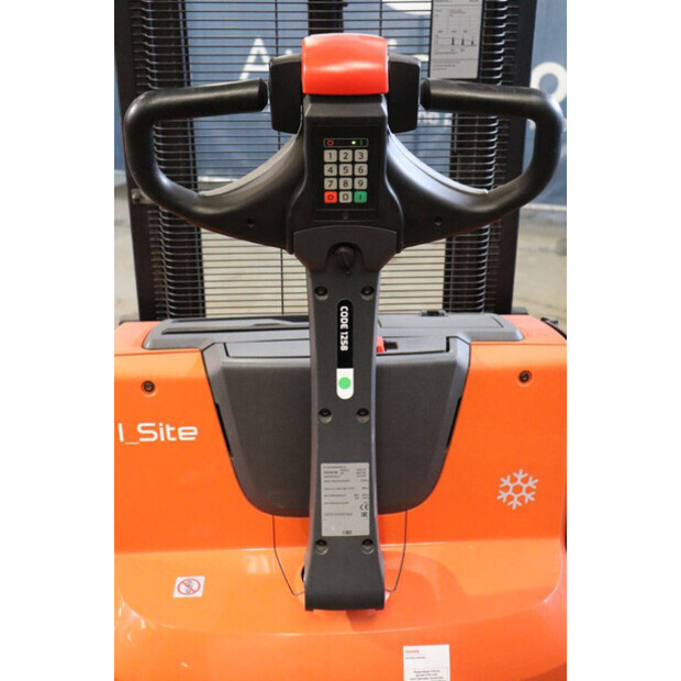 2018 Toyota SWE120-42105009