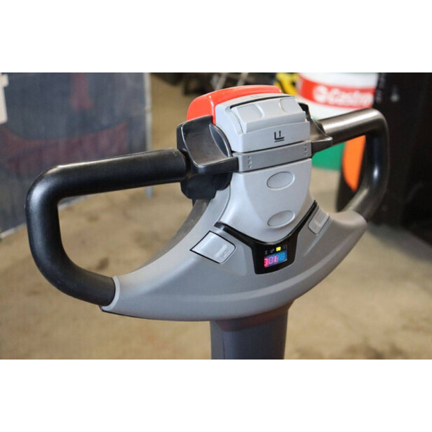 2018 Toyota SWE120-42105014