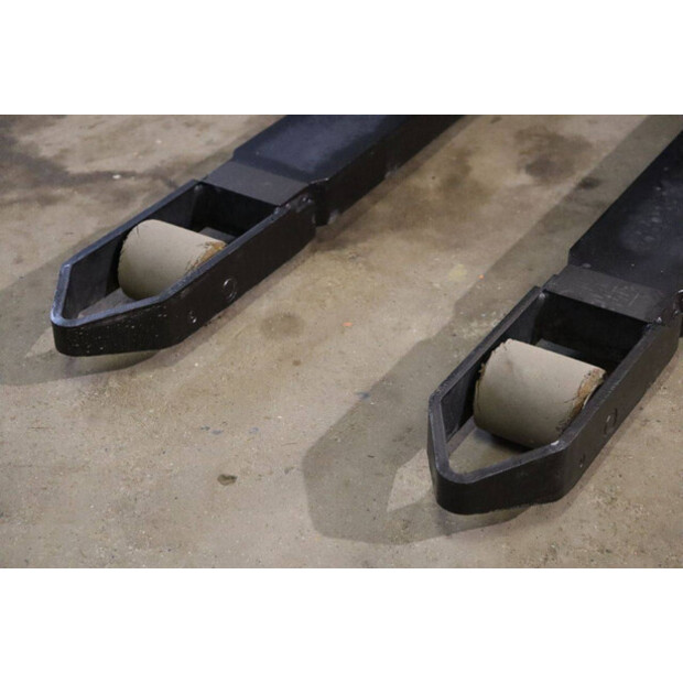 2018 Toyota SWE120-42105022