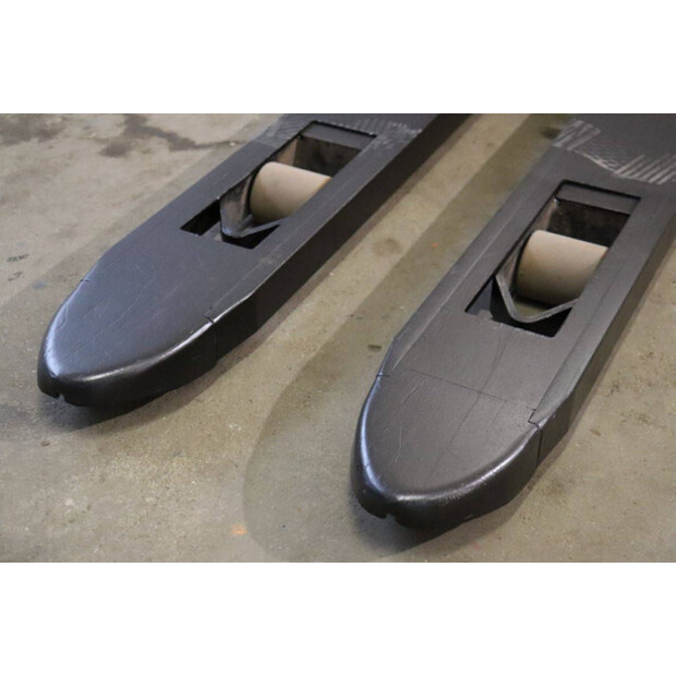 2017 Toyota SWE140-42105059