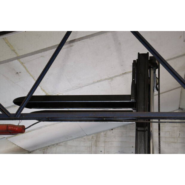 2017 Toyota SWE140-42105074