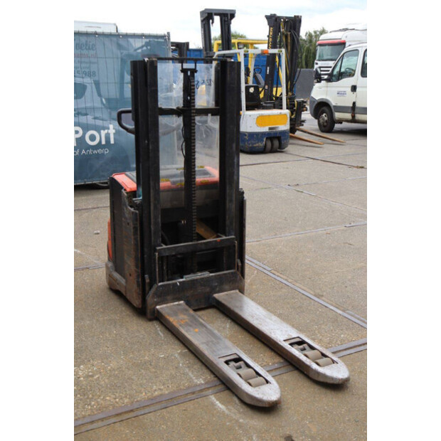 2016 BT SWE200D-42105194