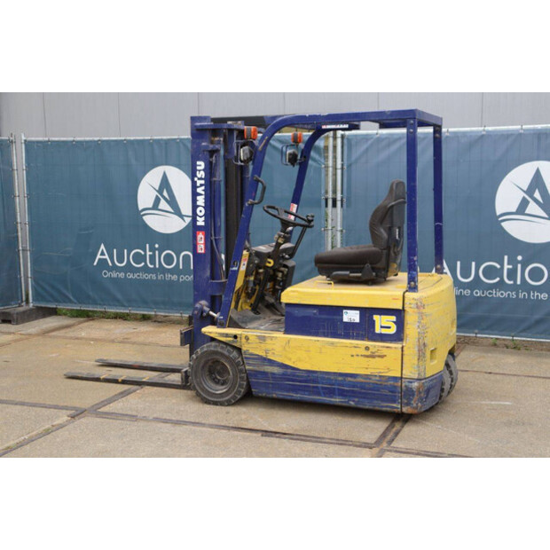 1996 كوماتسو FB15M 3-42105235