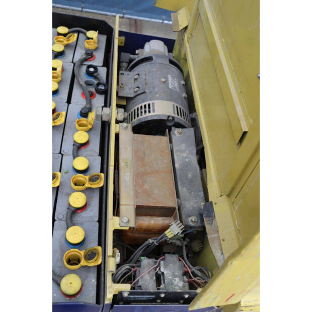 1996 كوماتسو FB15M 3-42105263