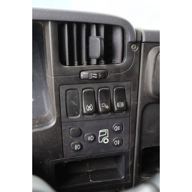 2005 سكانيا R420-42105337