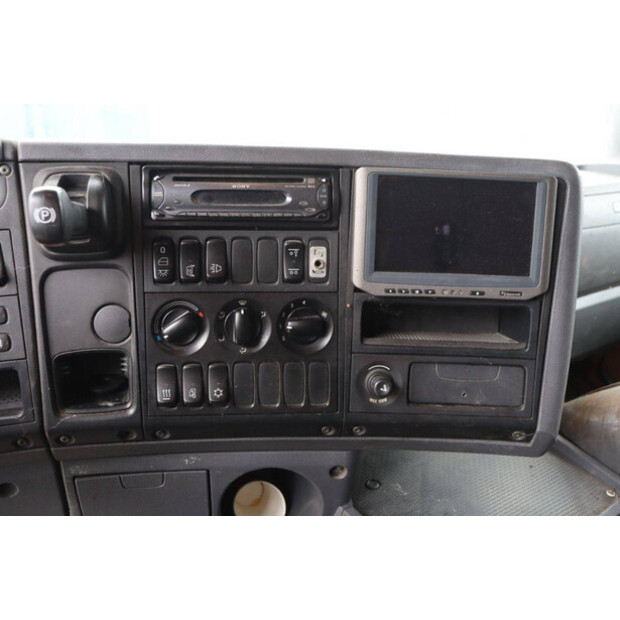 2005 سكانيا R420-42105338