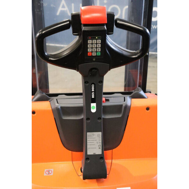 2019 Toyota SWE 100-42105501