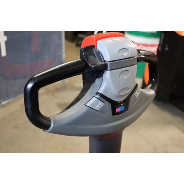 2019 Toyota SWE 100-42105506