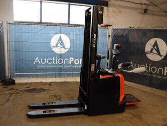 Image for PALLET STACKER 2017 Toyota SPE120