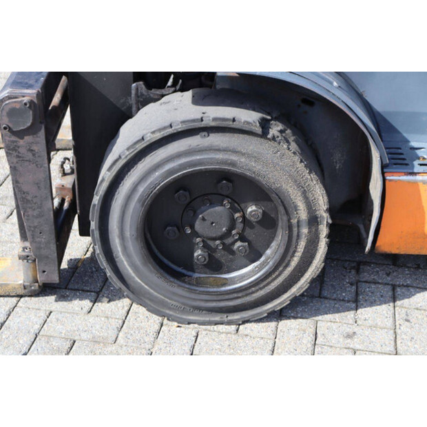 2012 Toyota 52-8FDJF35-42105625