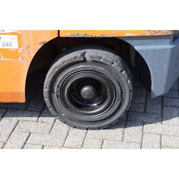 2012 Toyota 52-8FDJF35-42105626