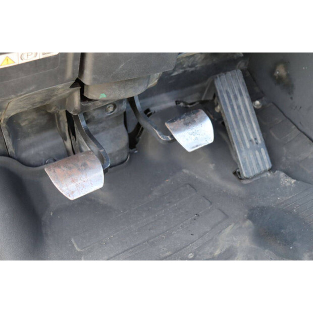 2012 Toyota 52-8FDJF35-42105635