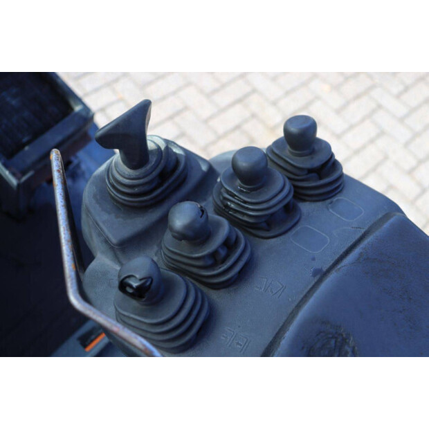 2012 Toyota 52-8FDJF35-42105643