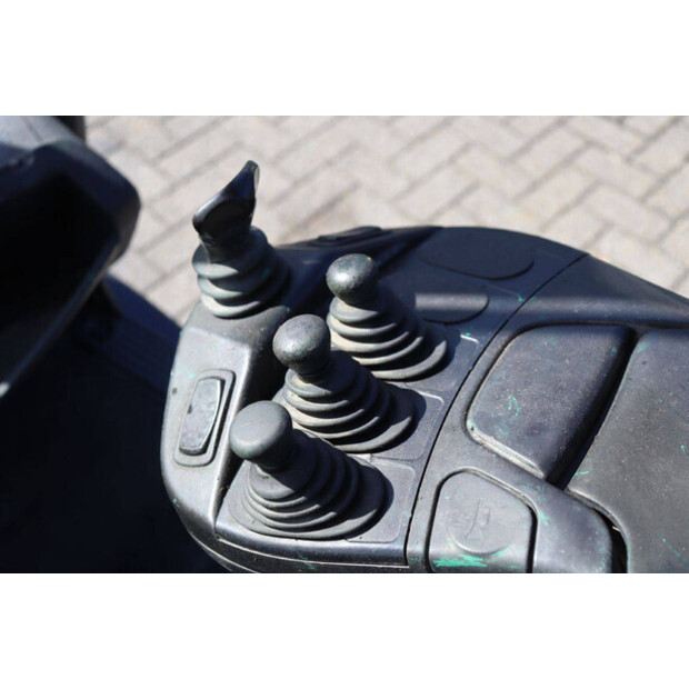 2017 Linde H25D-02-42105696
