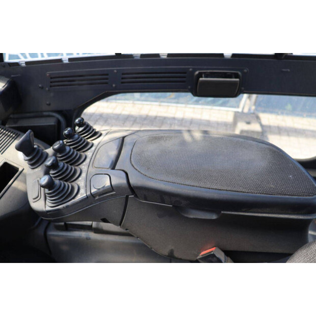 2017 Linde E30H-01-42105843