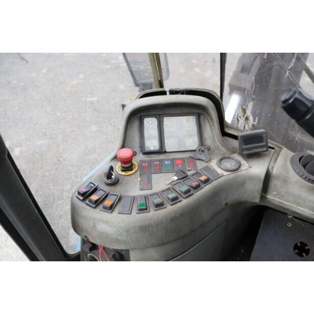 2000 SMV SL13.6-600A-42106575