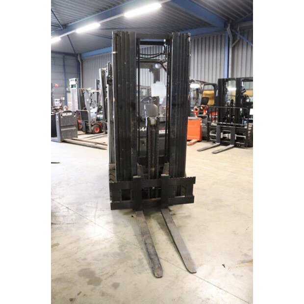 2013 ليندي E25HL-01/600-42106645
