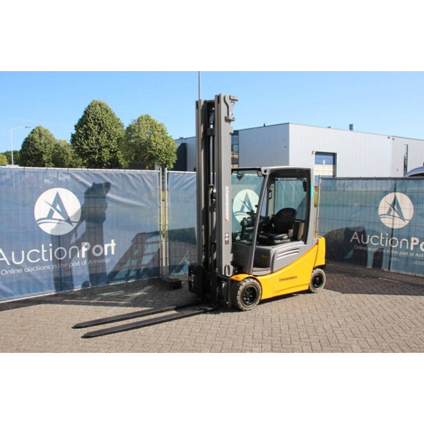 2019 Jungheinrich EFG 320-42106885