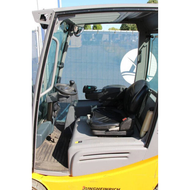 2019 Jungheinrich EFG 320-42106897