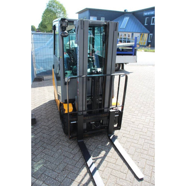 2020 Jungheinrich TFG 320s-42107017