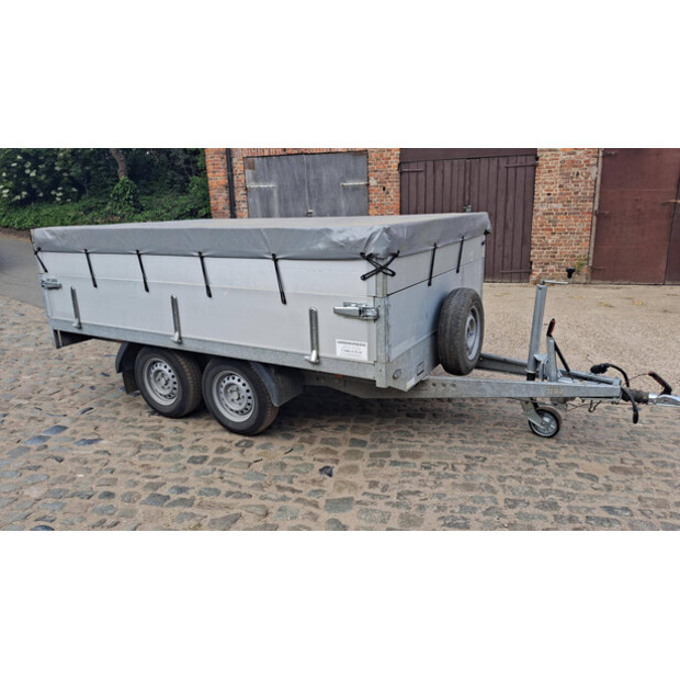 BW Trailer 02T-42107477
