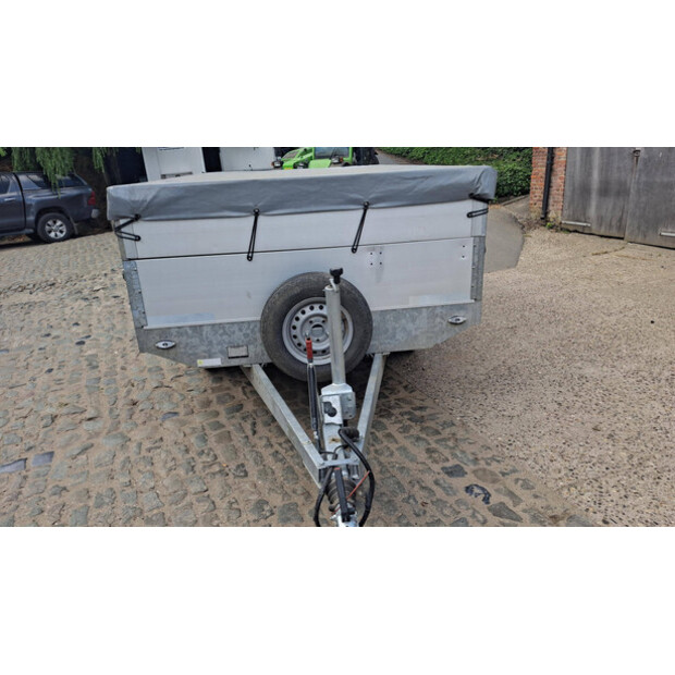 BW Trailer 02T-42107480