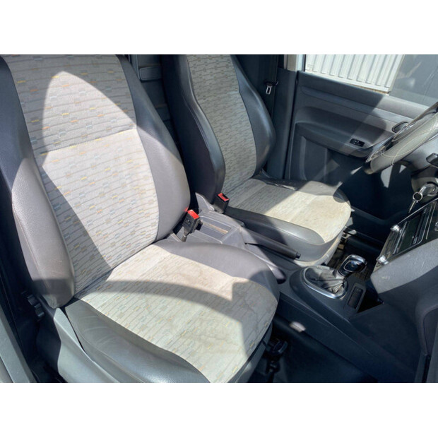 2010 Volkswagen Caddy Maxi-42108178