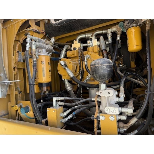 2017 Caterpillar 330FLN-42116078